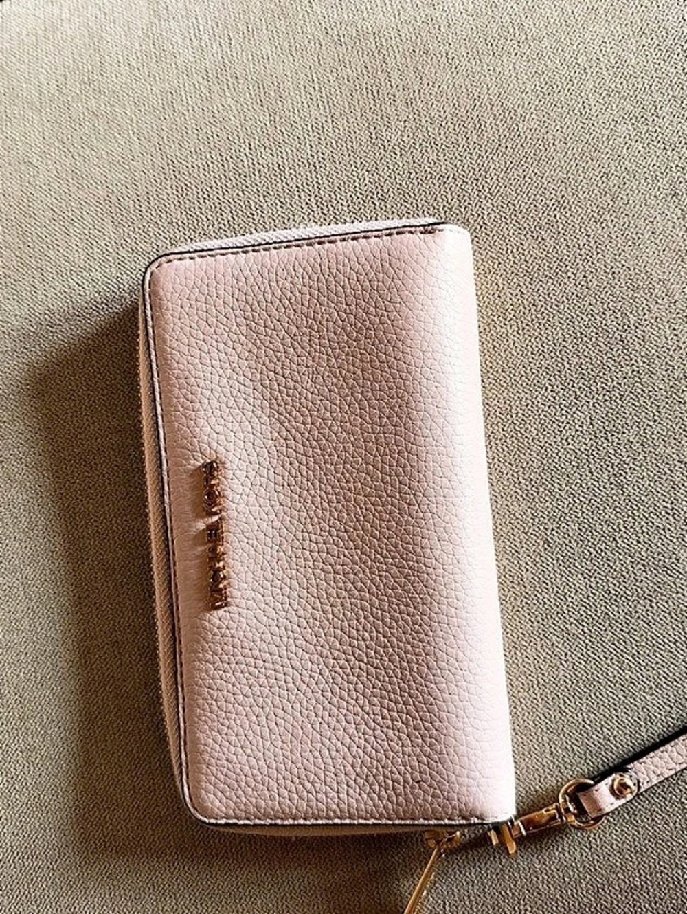 Michael Kors Jet Set Travel Large Pebbled Leather Smartphone Wristlet Pink